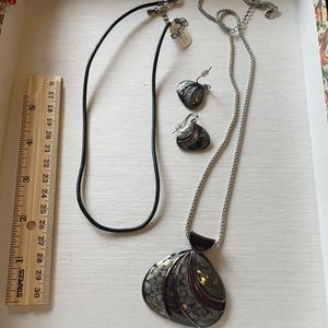 Lia Sophia necklace with matching earrings